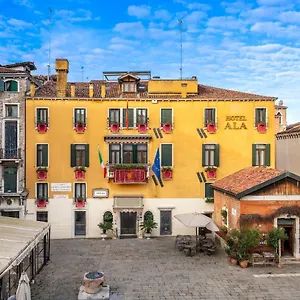 https://hotel-ala.hotelslidodijesolo.com